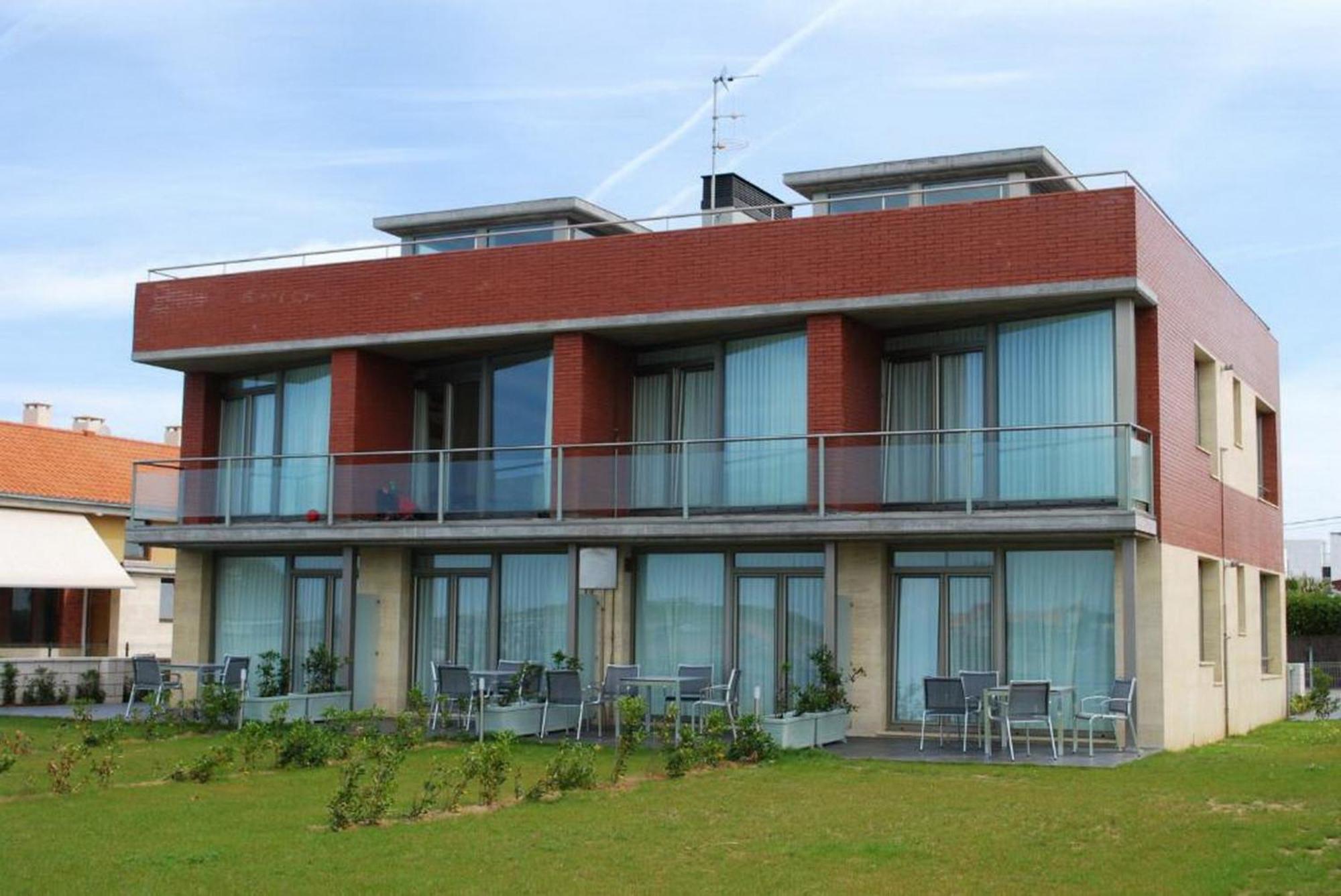 Apartamentos Playa De Portio 리엔크레스 외부 사진